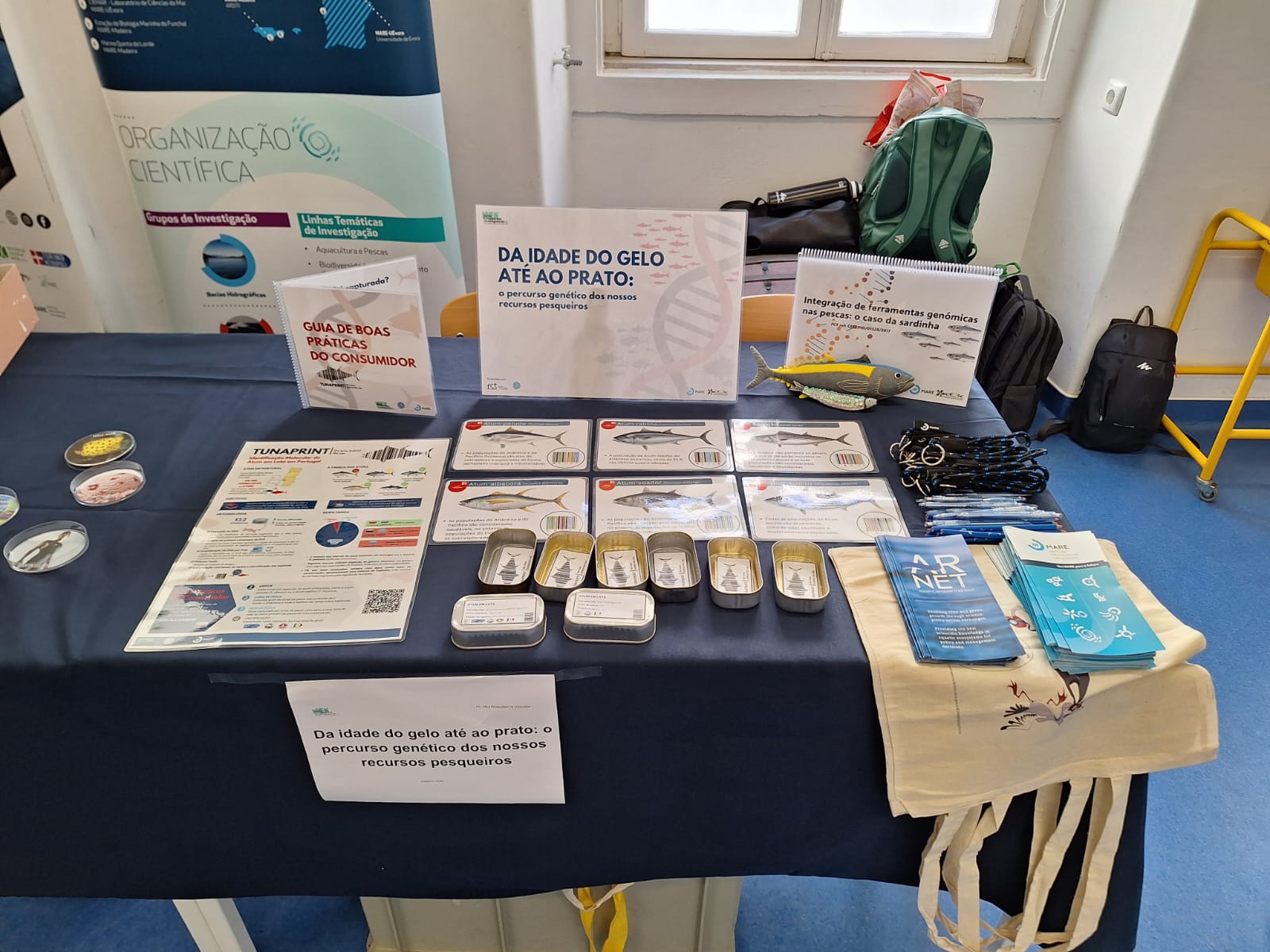 stand photo